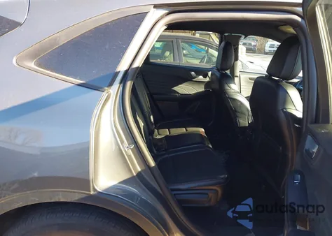 2025 Ford Escape St-Line z USA, uszkodzony, nr VIN 1FMCU9MN8SUA09466